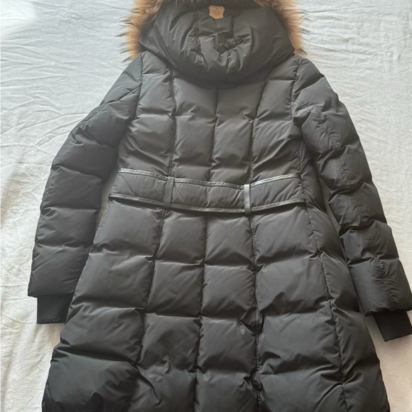 Authentic Mackage Women’s Winter Coat Medium with Leather and Fur Detailing - Picture 2 of 12